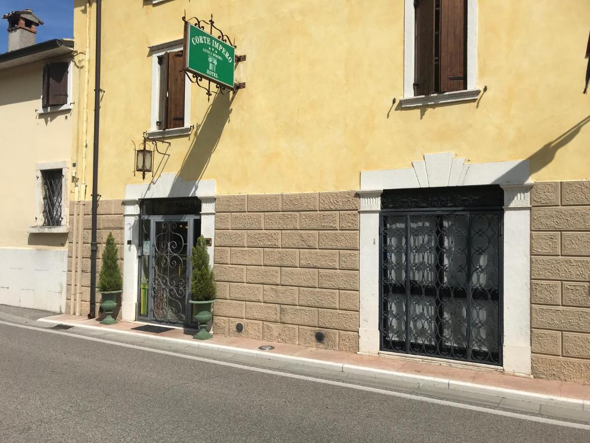Antica Dimora Corte Impero Affi Buitenkant foto